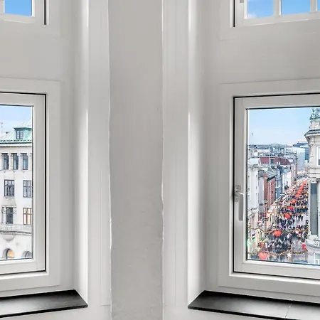 250 Sqm Smack Bang In The Center Of